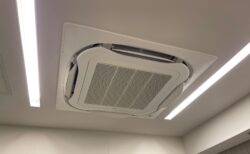 千里山駅前本校のエアコン交換